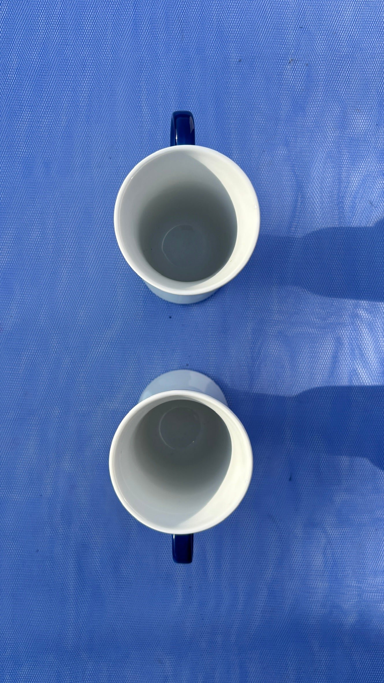 PEDESTAL MUGS BLUE – Set of 2