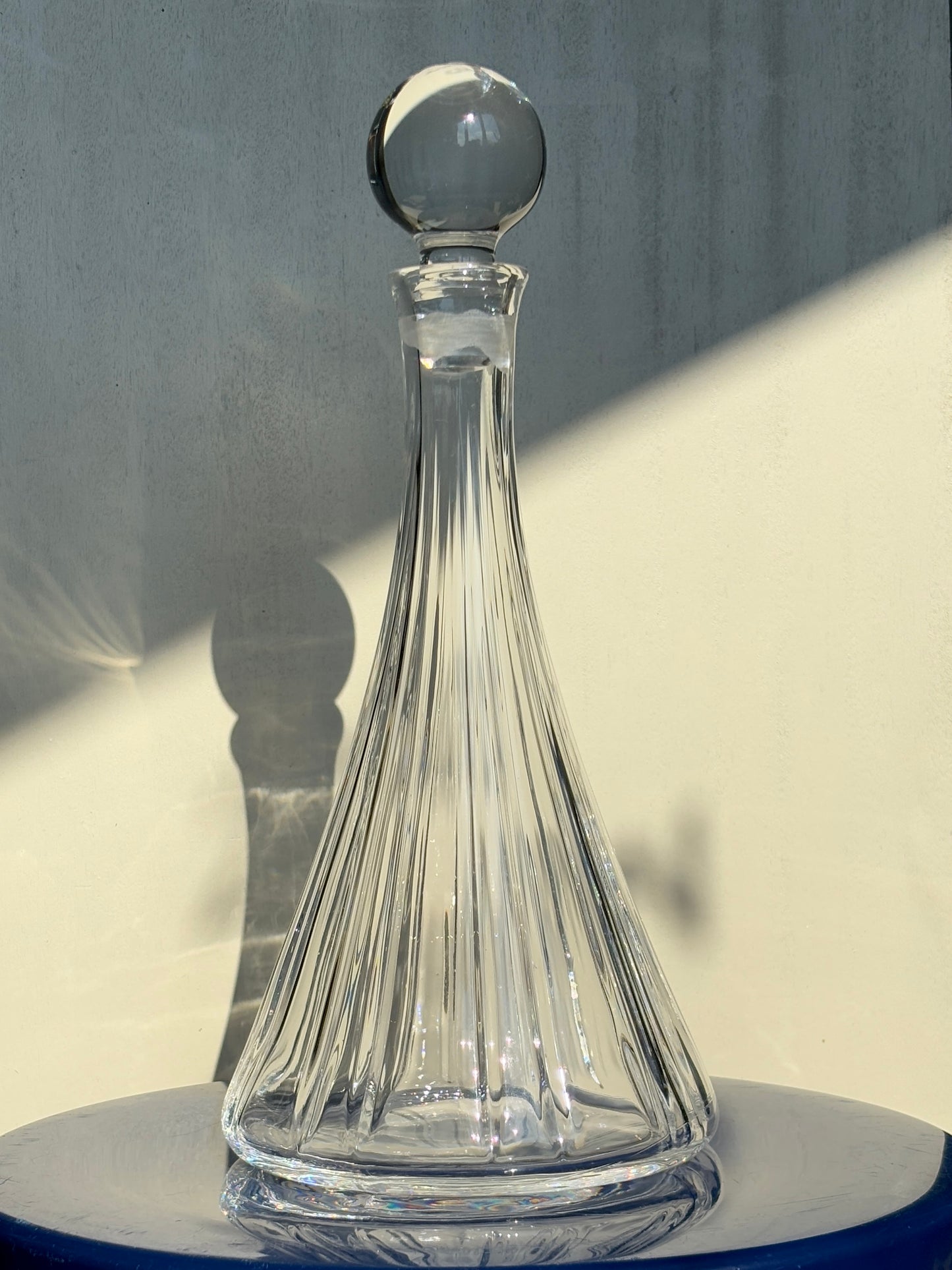 WHISKEY DECANTER WITH STOPPER
