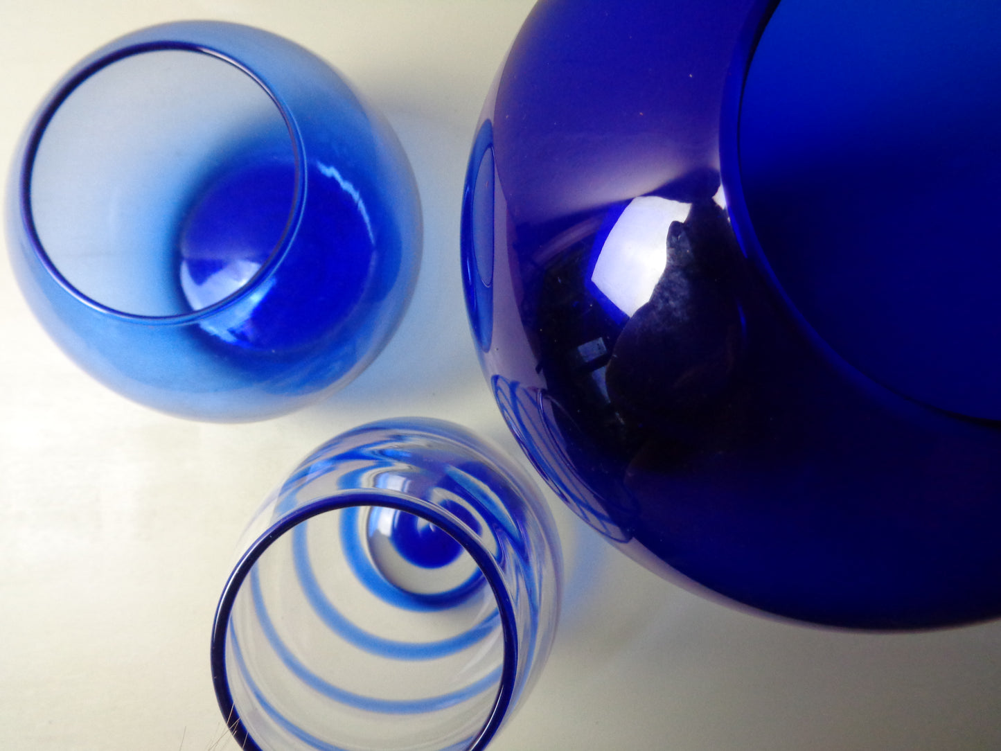 BLUE SWIRL VASE