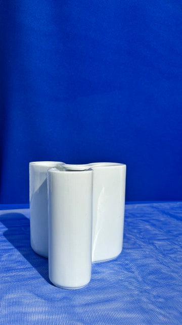 SEARX FLOWER WAVE VASE IN WHITE