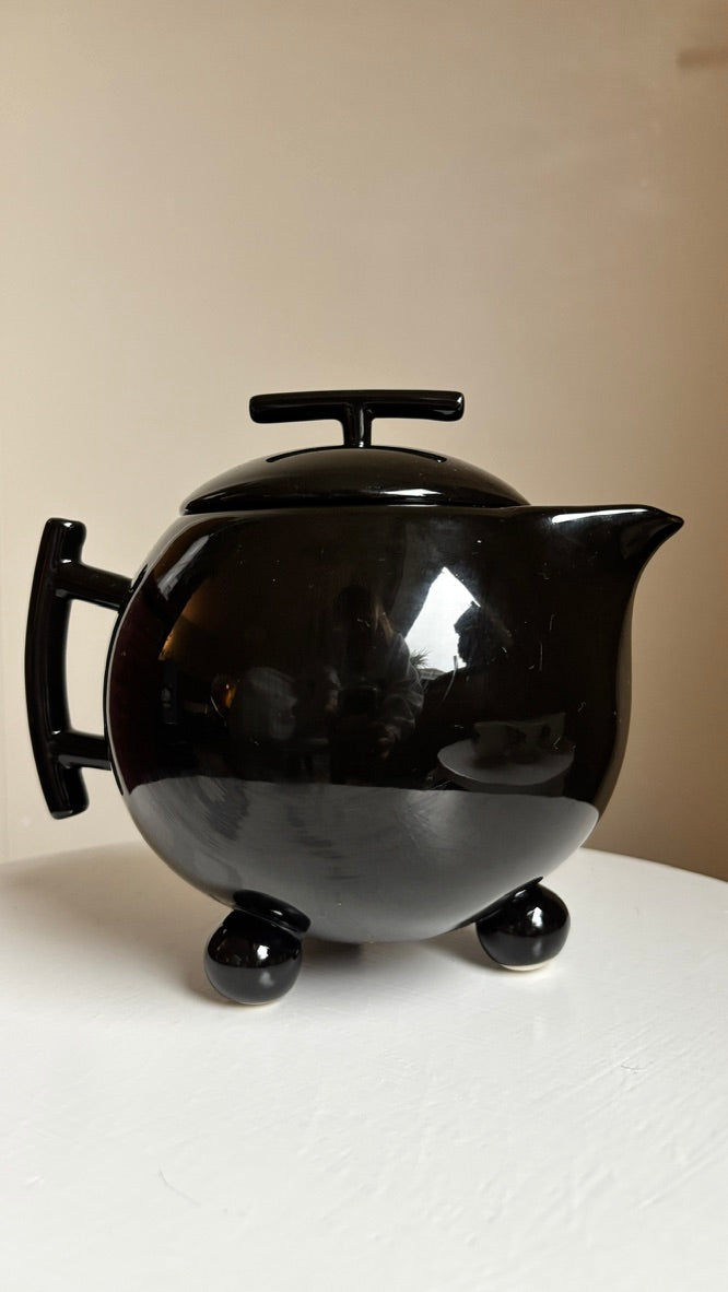 BLACK TEAPOT