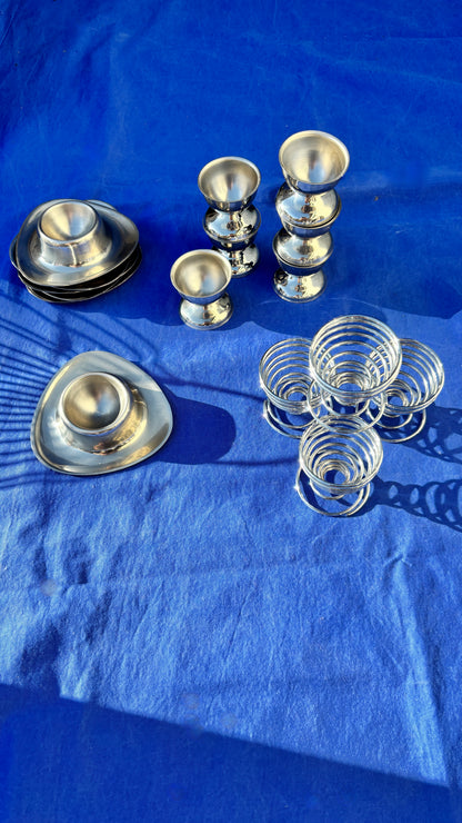 TRIANGLE EGG CUPS - set of 2