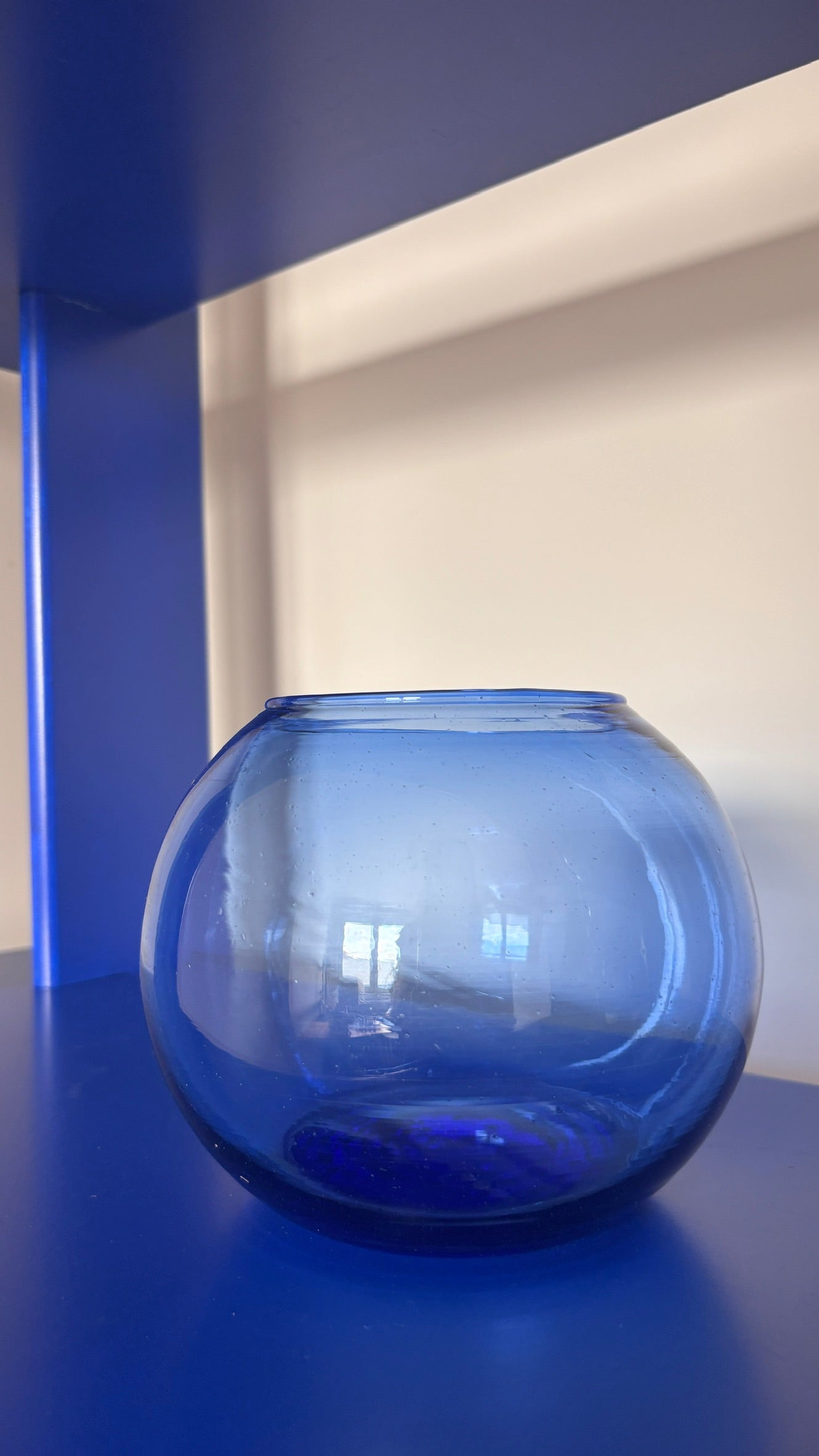 BALL VASE BLUE
