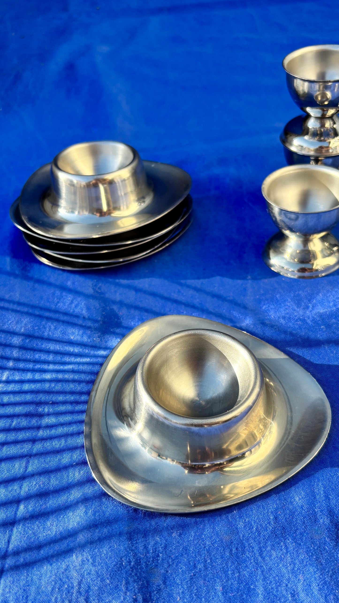 TRIANGLE EGG CUPS - set of 2