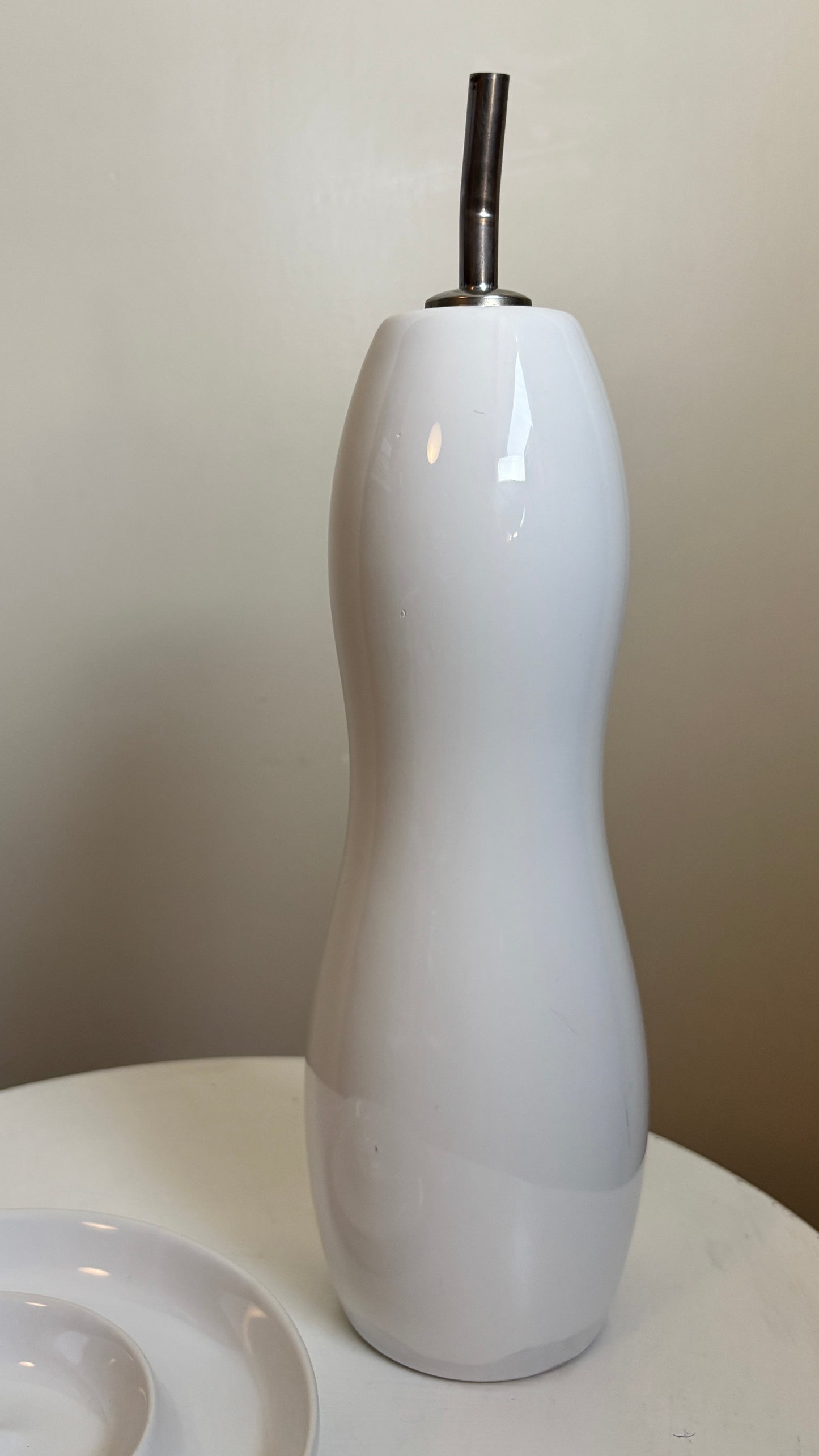 CURVED OLIVE & VINEGAR OIL FLASK